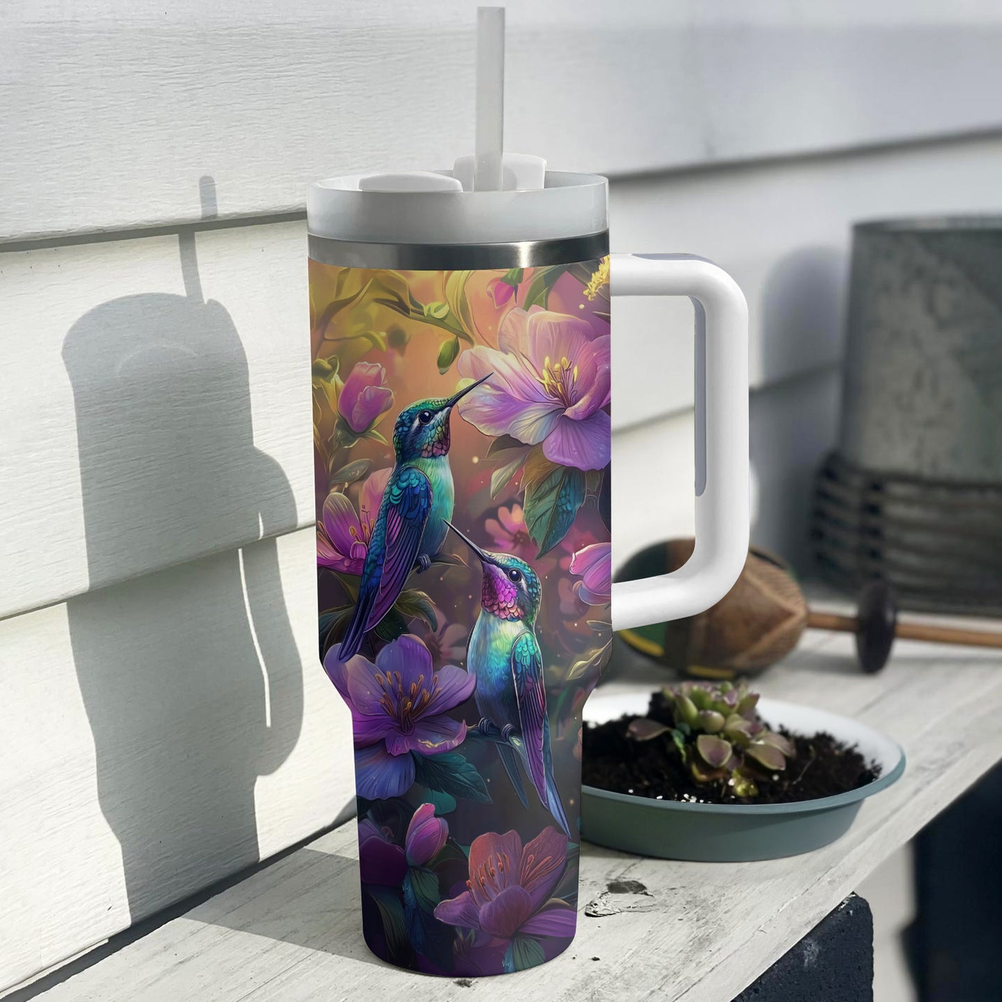 Glänzender Becher mit Blumenmotiv „Hummingbird Elysium“