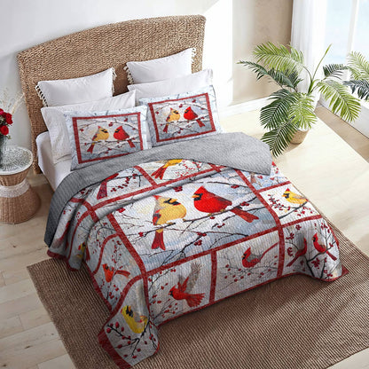 Shineful All Season Quilt 3-Piece Set Beautiful Cardinals Berries