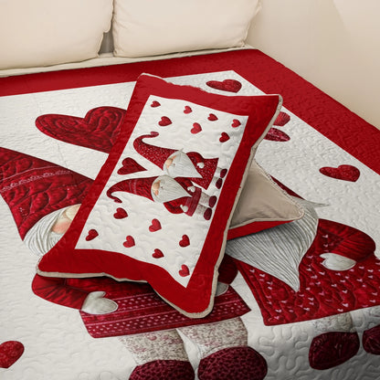 Shineful All Season Quilt 3-Piece Set Cozy Gnome Love