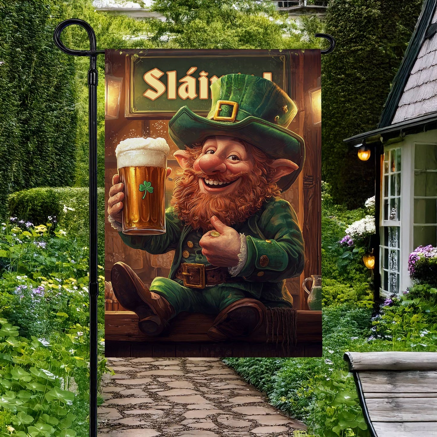 Glänzende Gartenflagge 12" x 18" - Sláinte! Irische Prost-Flagge zum St. Patrick's Day