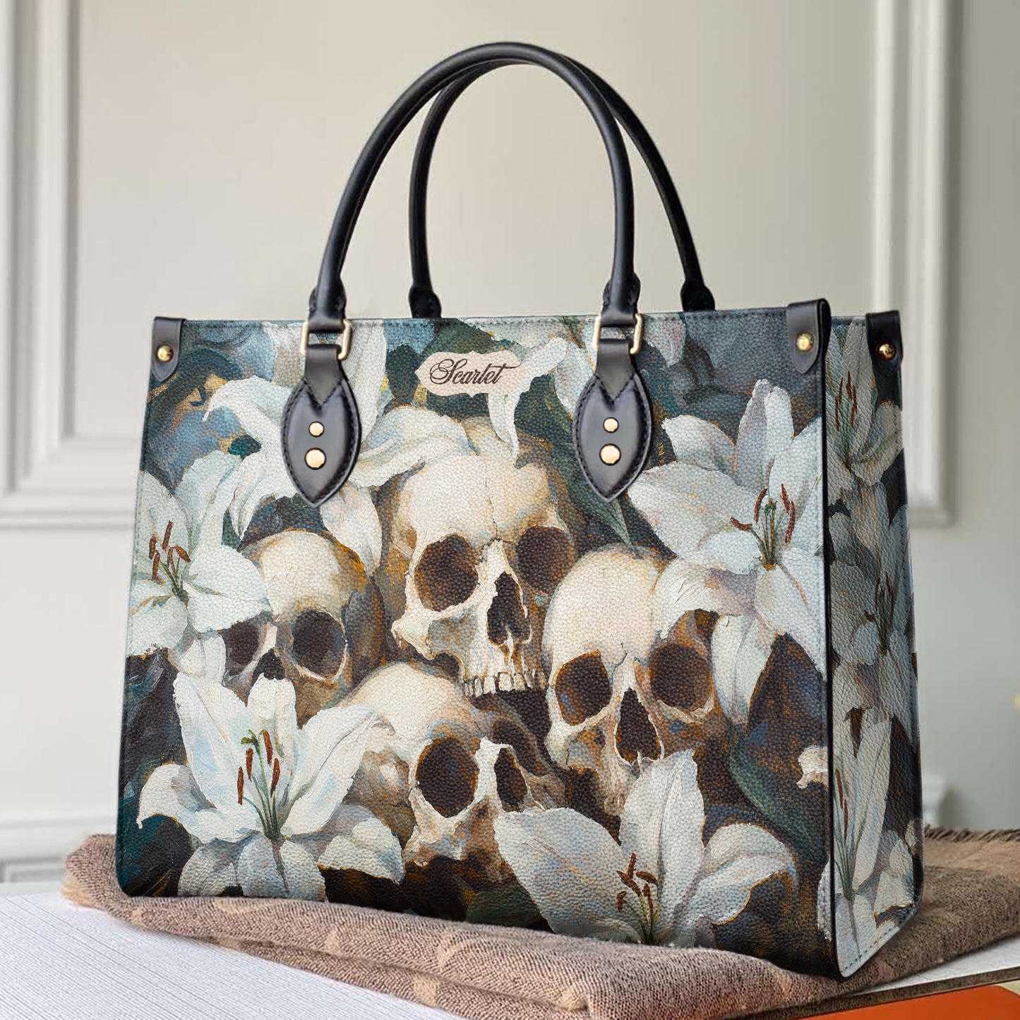 Shineful Leather Bag Mystic Skull & White Lilies