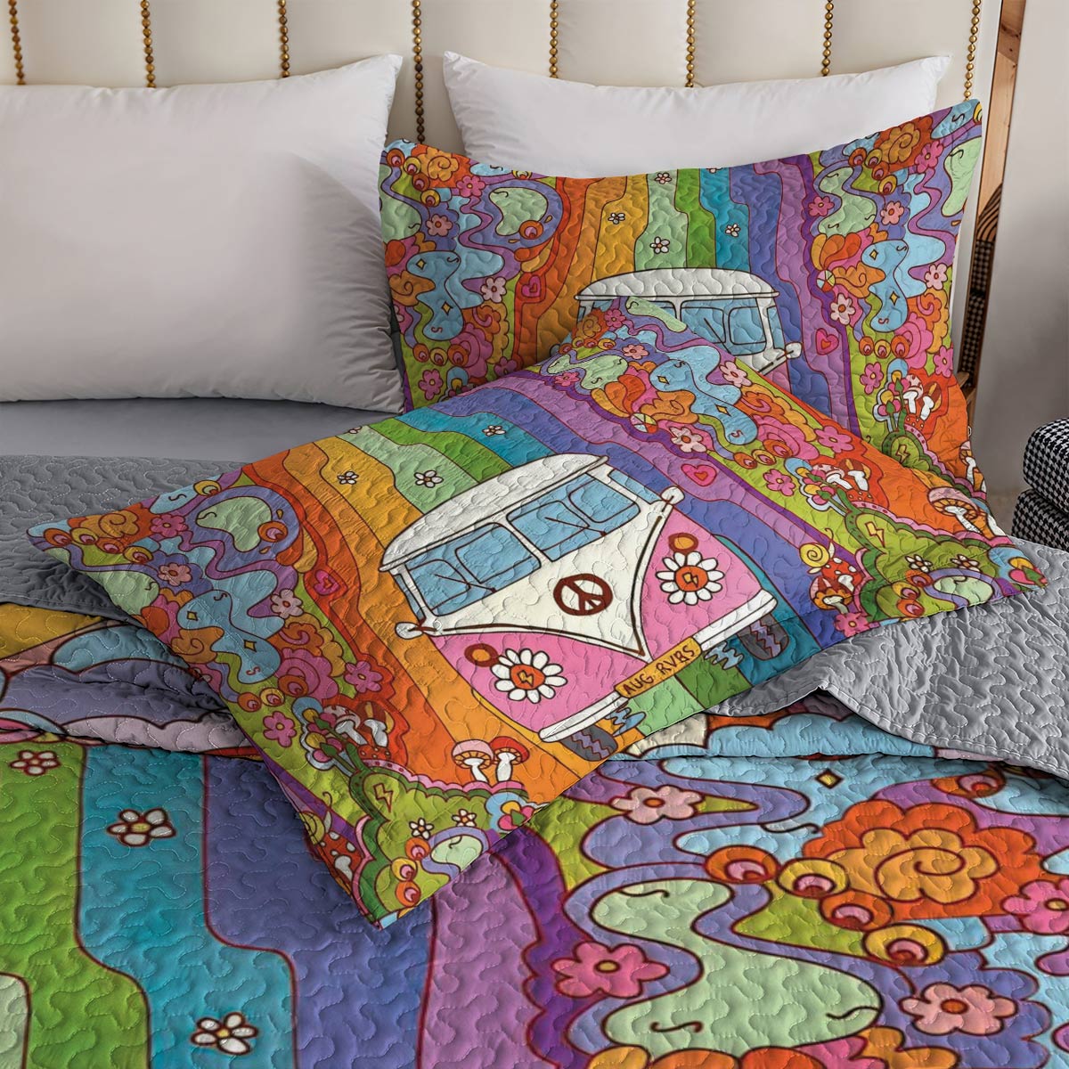 Shineful All Season Quilt 3-Piece Set Rainbow Hippie Van