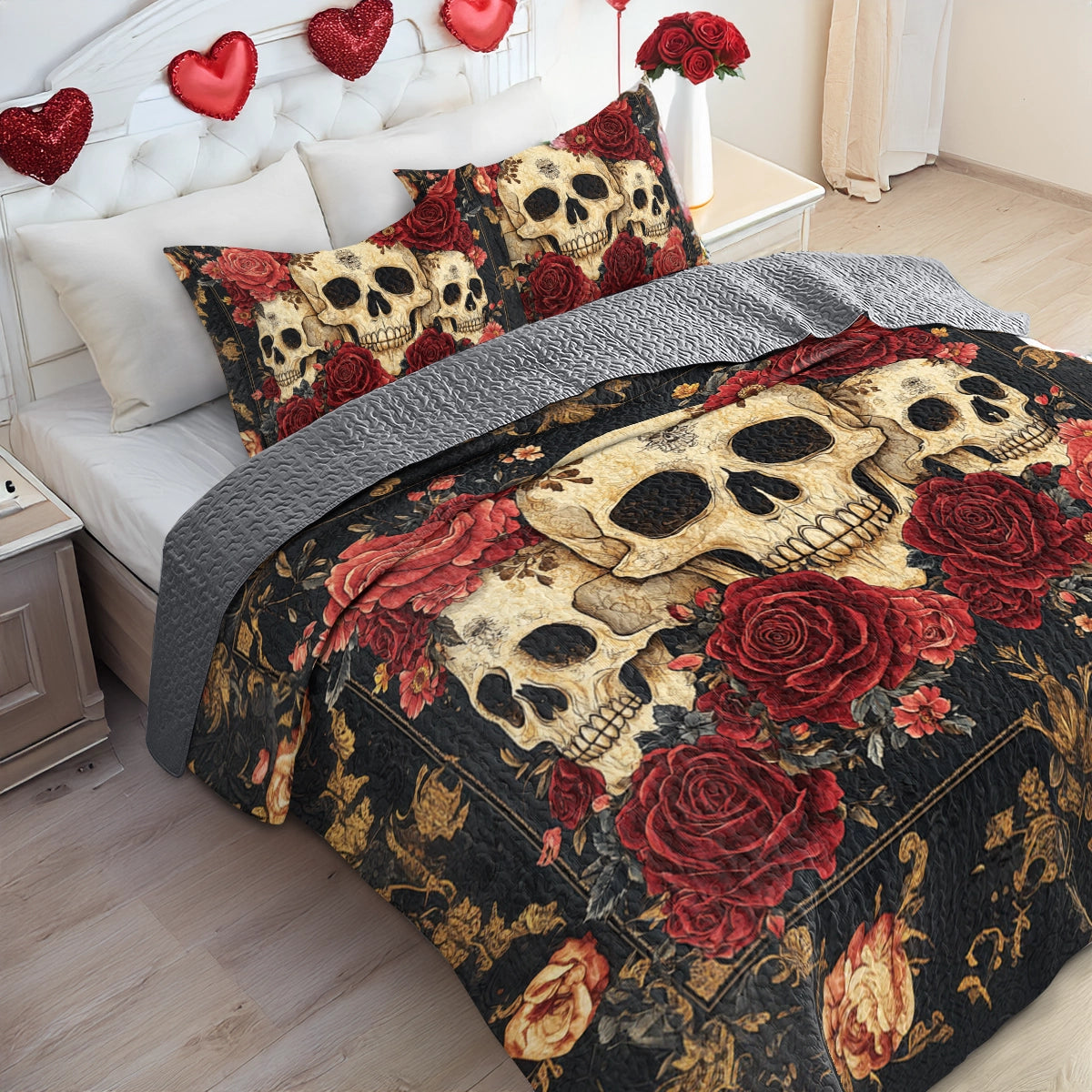 Shineful All Season Quilt 3-Piece Set Gothic Night Rose Skulls