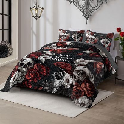 Shineful All Season Quilt 3-Piece Set Haunting Gothic Love