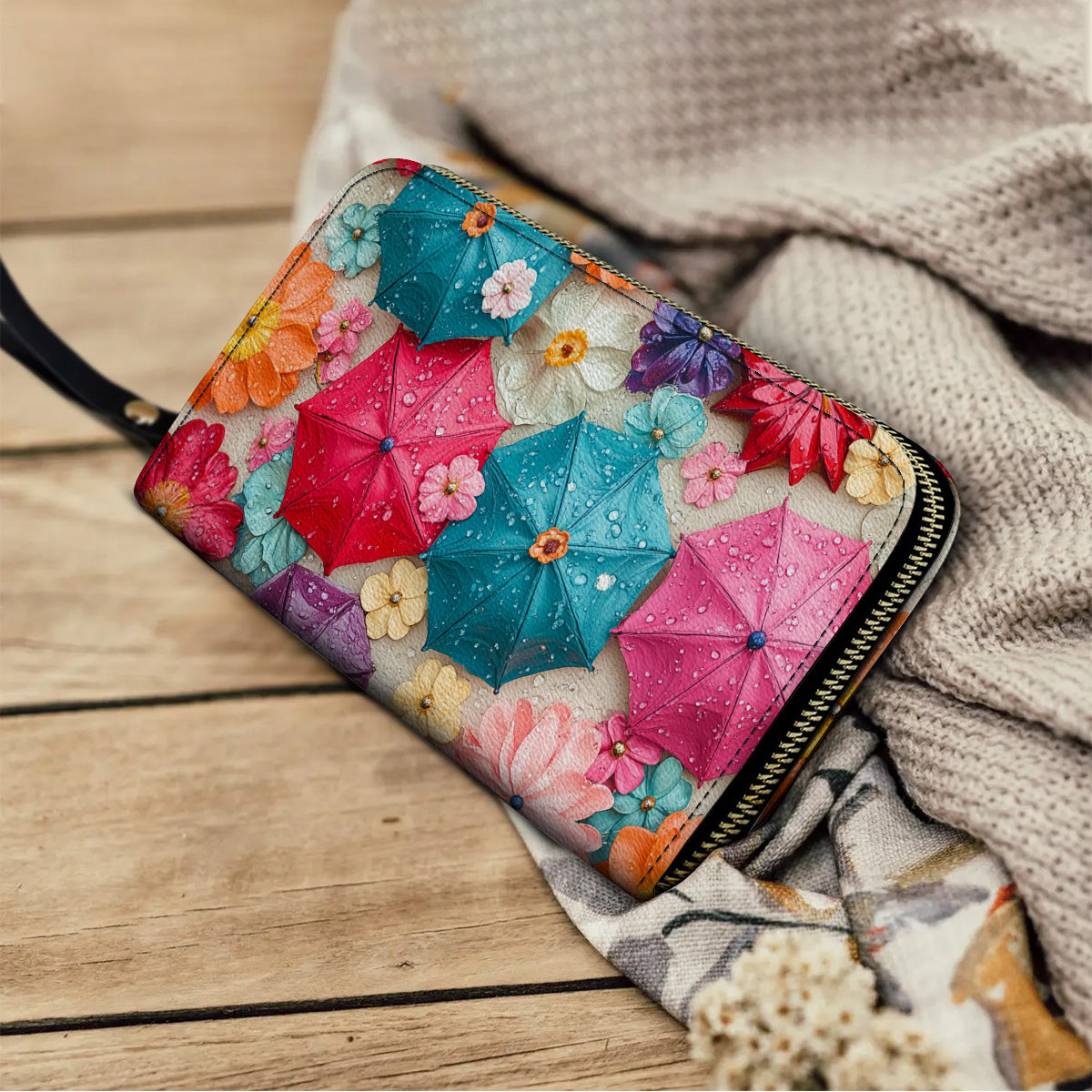 Pochette en cuir brillant avec dragonne Bloom &amp; Rain