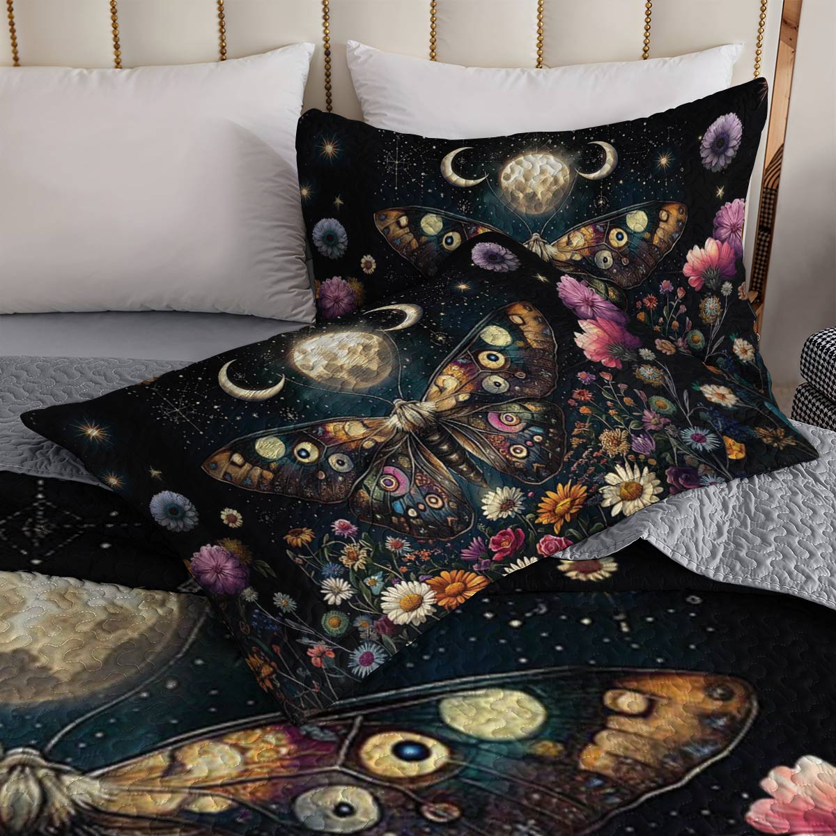 Shineful All Season Quilt 3-Piece Set Enchanted Moth