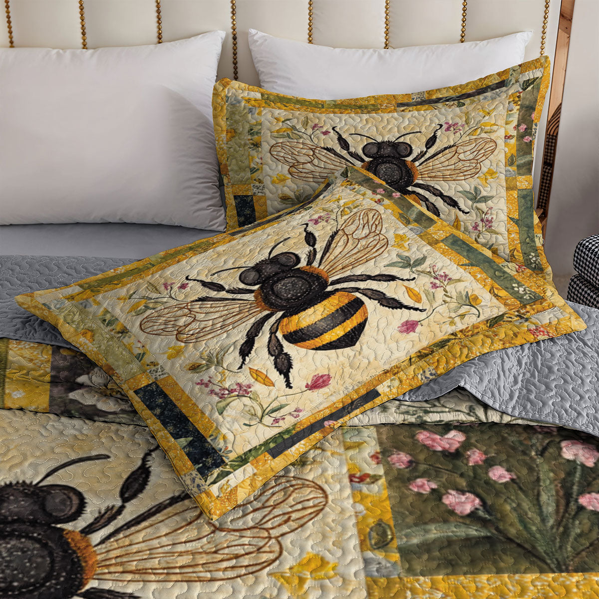 Shineful All Season Quilt 3-Piece Set Bee Beautiful