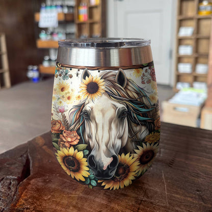 Glänzender Weinbecher mit Blumenmotiv, Pferd