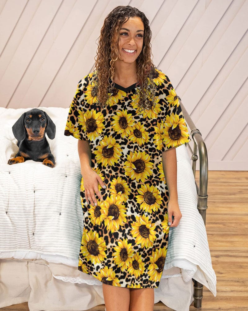 Sunflower Shineful® V-Neck Nightshirts Leopard Sunflowers Tl10