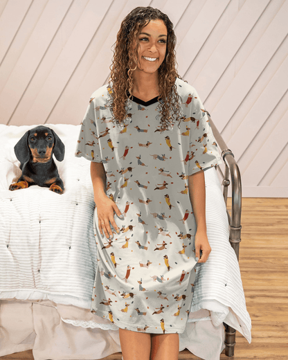 Dachshunds Shineful® V-Neck Nightshirts Playful Vq03