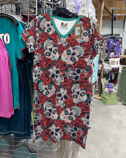 Skull Shineful® V-Neck Nightshirts Floral Whispers Vq03