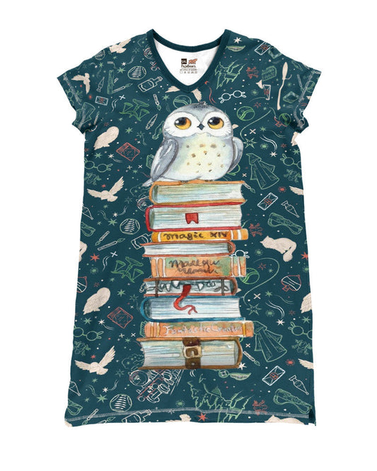 Books Turn Muggles Into Wizards V-Neck Shineful® Nightshirt Hm8 Nightshirts