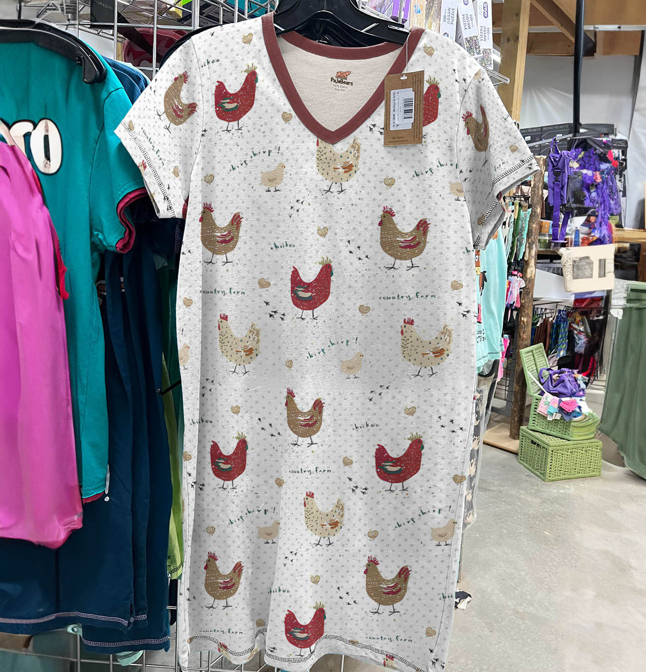 Chicken Shineful® V-Neck Nightshirts Cute Chickens Lk8 Nightshirt