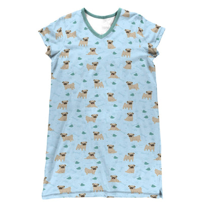 Pug Shineful® V-Neck Nightshirts Cute Playing With Leaves Tl10