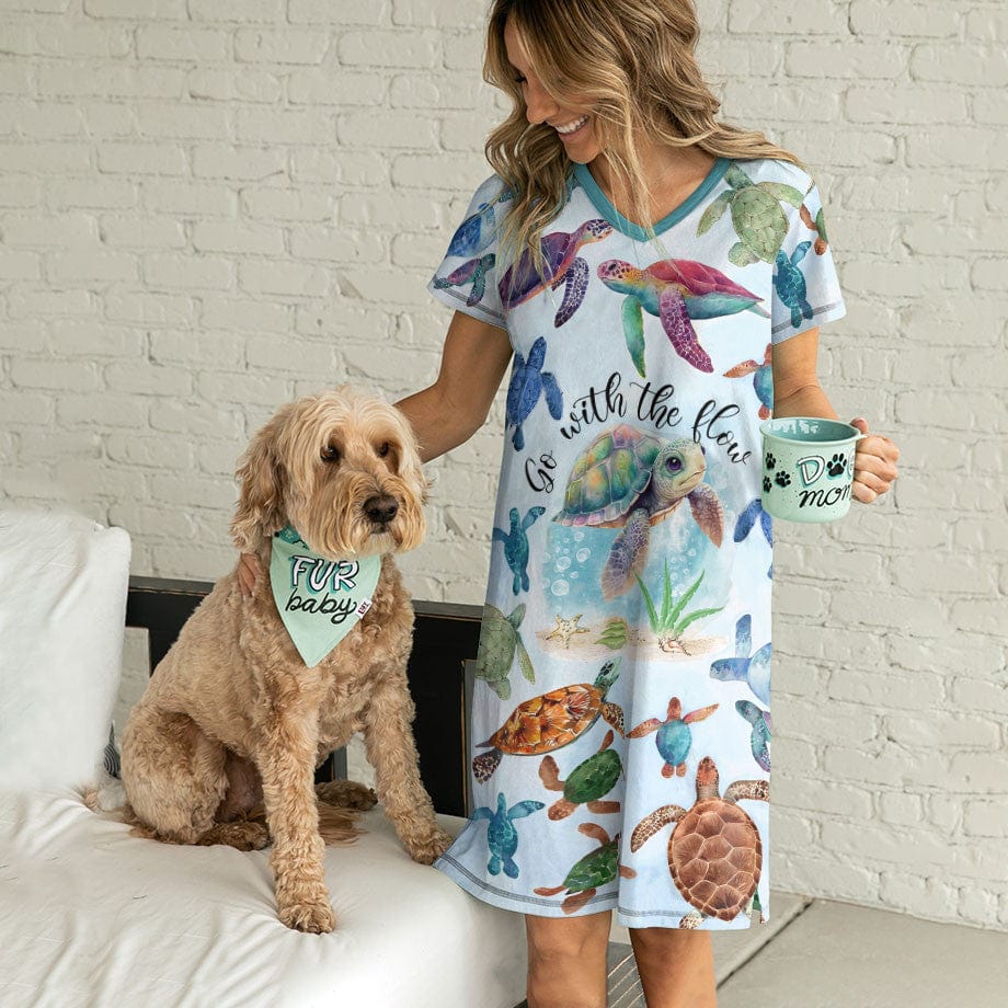 Sea Turtle Shineful® V-Neck Nightshirts Go With The Flow Tl10