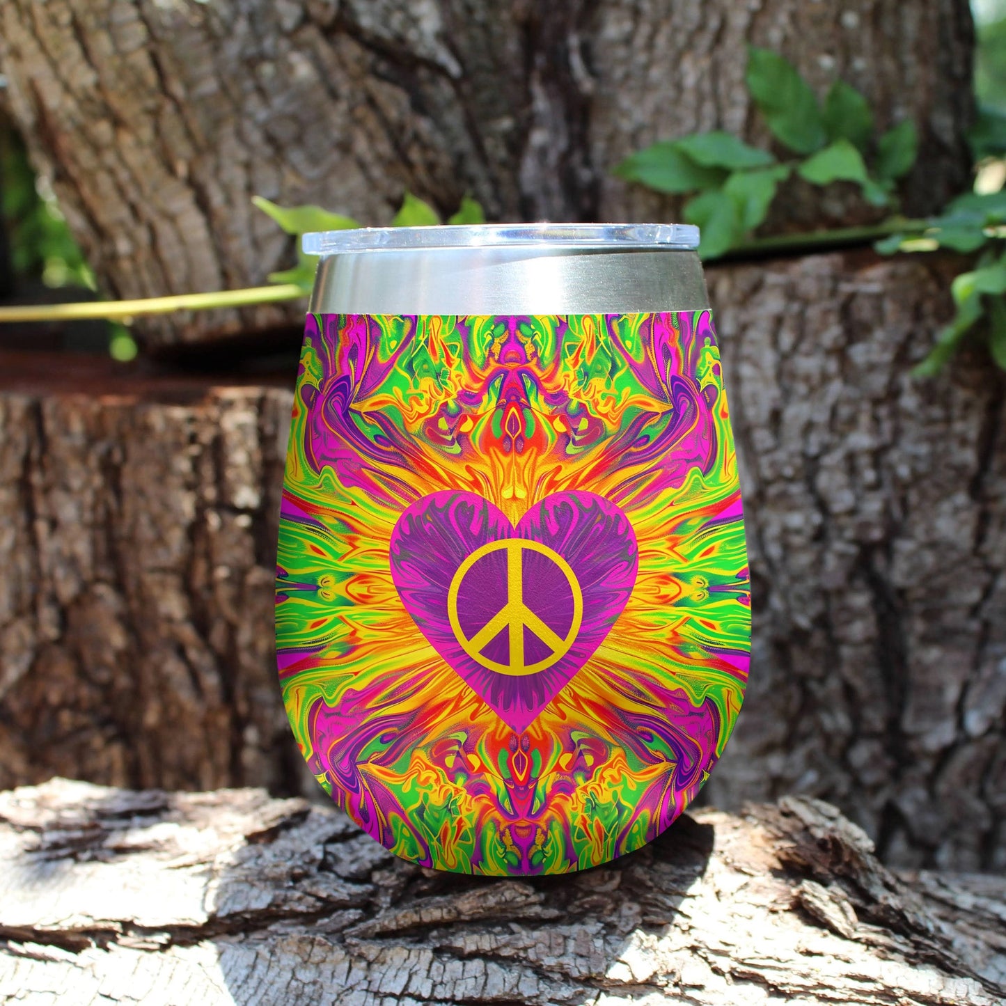 Glänzender Weinbecher Hippie Peace Love