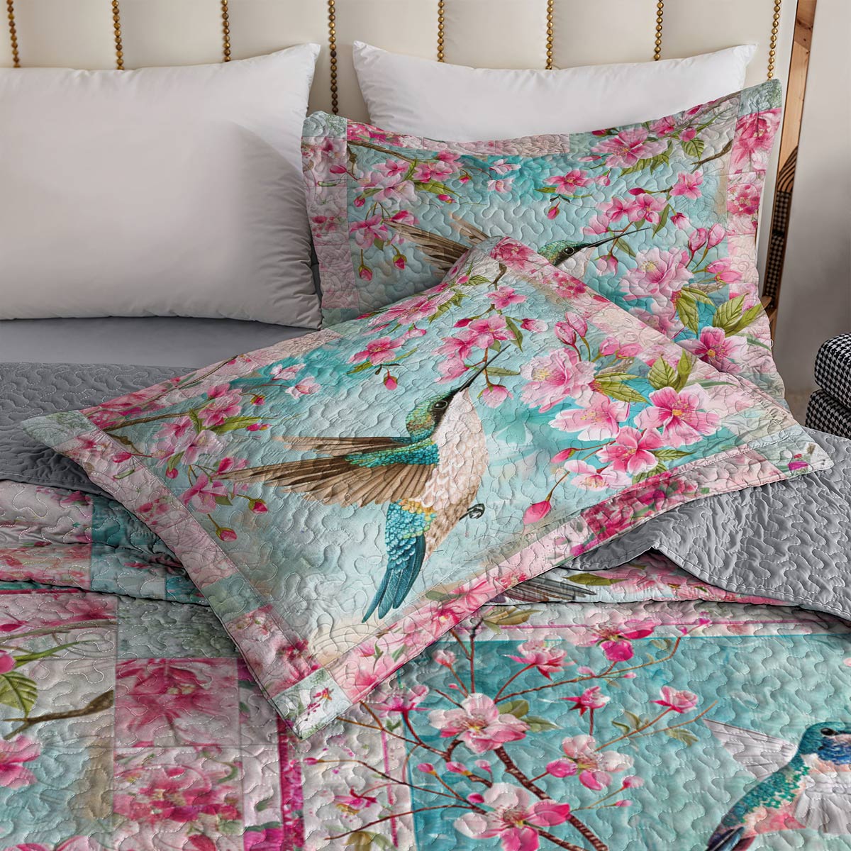 Shineful All Season Quilt 3-Piece Set Charming Hummingbird Cherry Blossoms