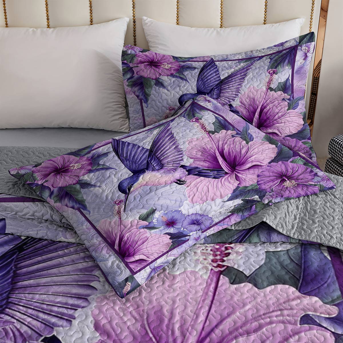 Shineful All Season Quilt 3-Piece Set Gorgeous Hummingbird With Hibicus Flowers