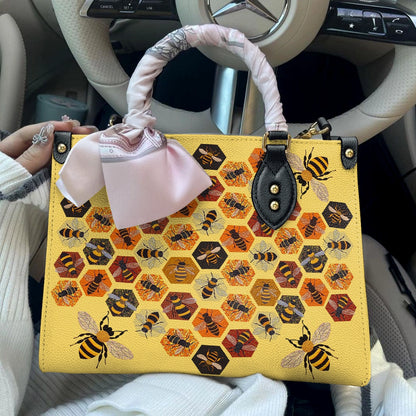 Shineful Leather Bag Bee Buzzing Comfort