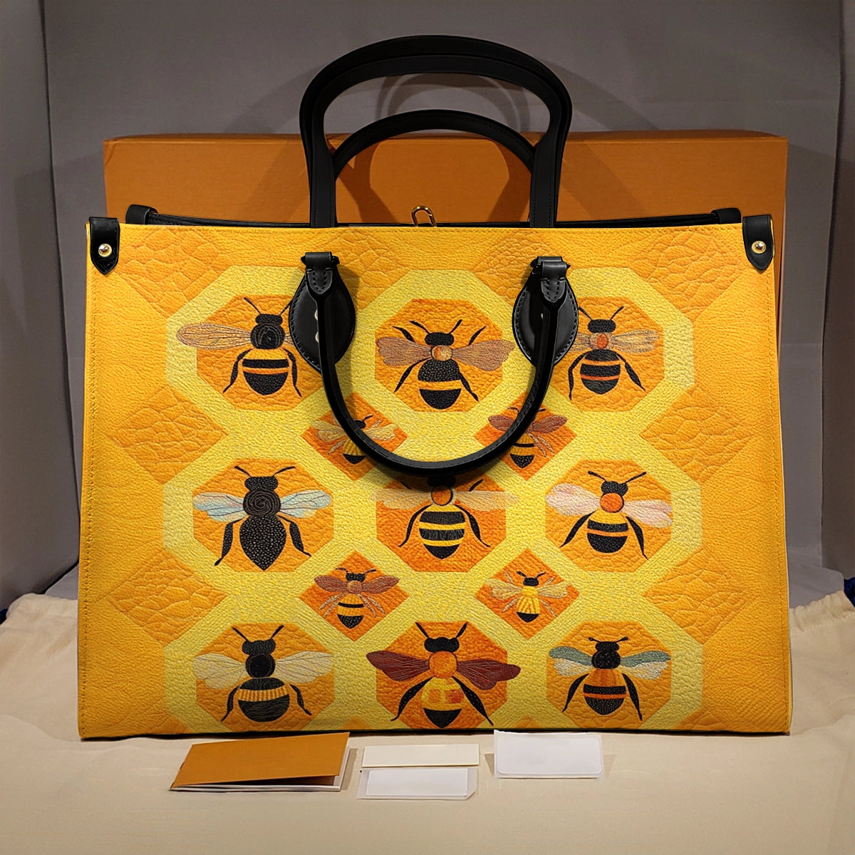 Shineful Leather Bag Bee Cozy