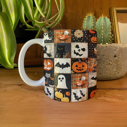 Glänzende Keramiktasse Spooky Patchwork