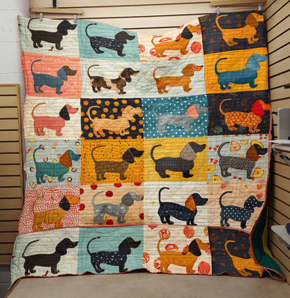 Shineful Flat Print Faux Quilt Blanket Energetic Dachshunds