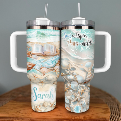 Glänzender personalisierter Becher „Seas Whisper Pages Unfold“