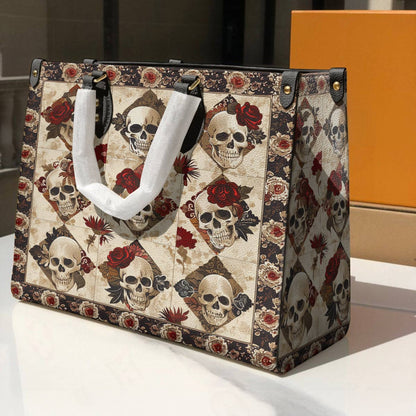 Glänzende Ledertasche Charming Skull Roses